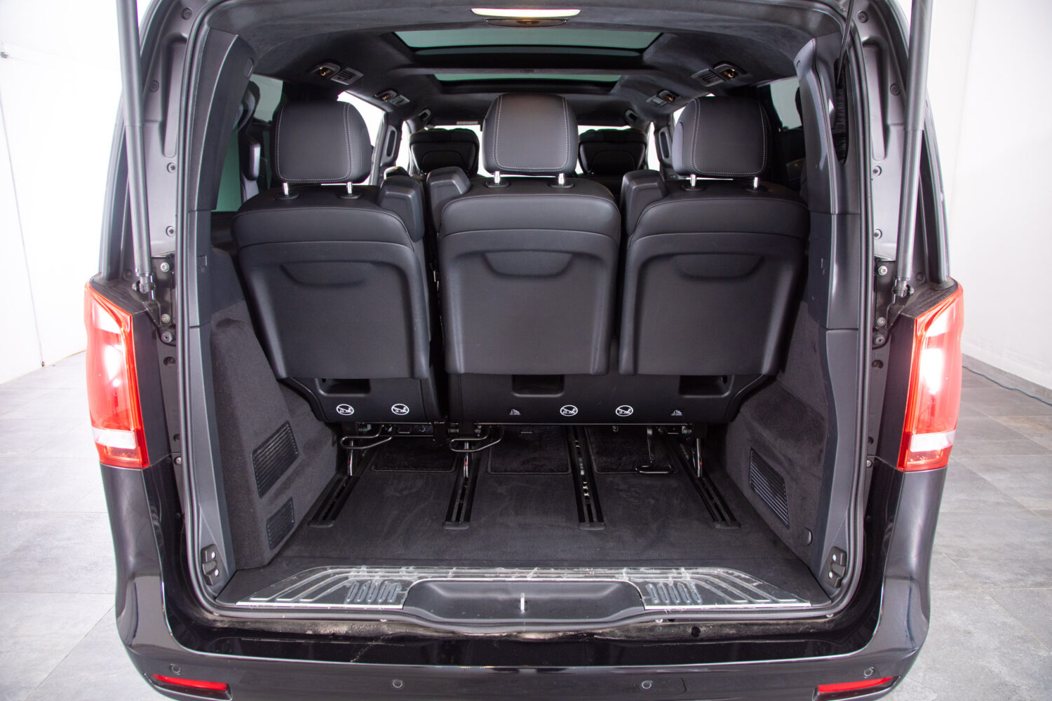 Vクラス V220 d エクスクルーシブ ロング プラチナスイート ディーゼルターボ