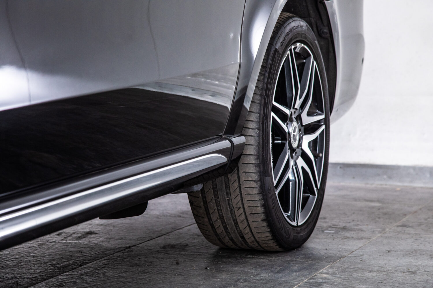 Vクラス V220 d エクスクルーシブ ロング プラチナスイート ディーゼルターボ