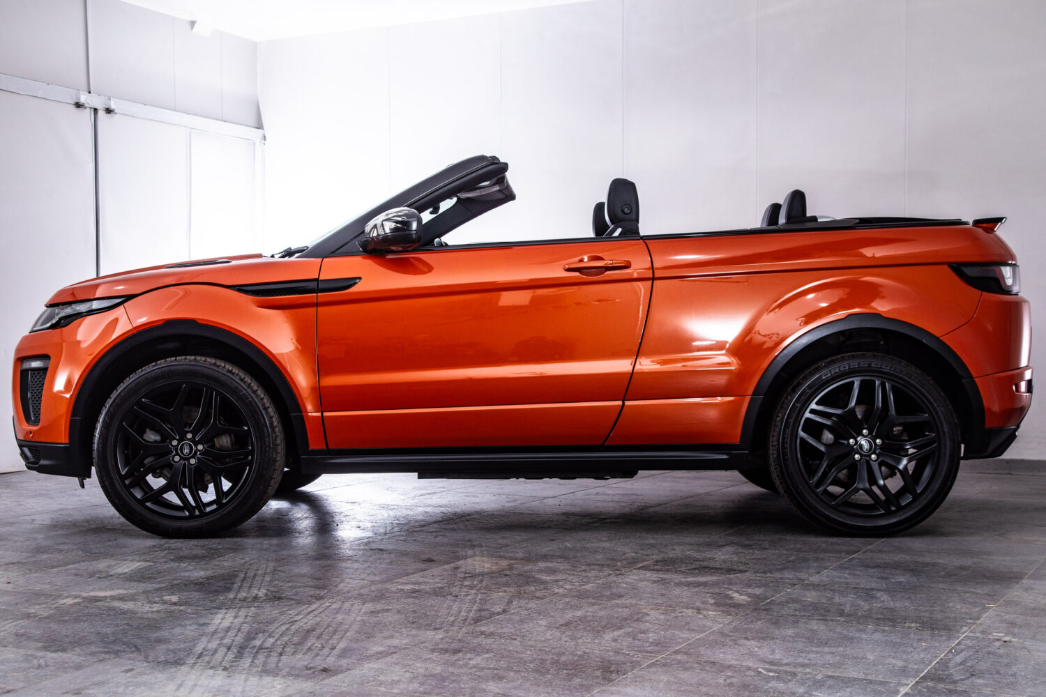 ランドローバー レンジローバーイヴォークコンバーチブル HSE ダイナミック 4WD