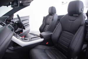 レンジローバーイヴォーク HSE ダイナミック 4WD