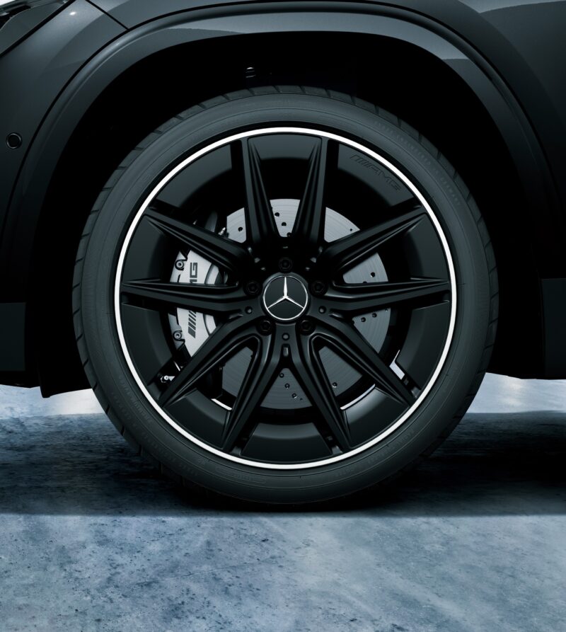 全国限定80台　メルセデスAMG GLA35 4マティック・ブラックマスターピース