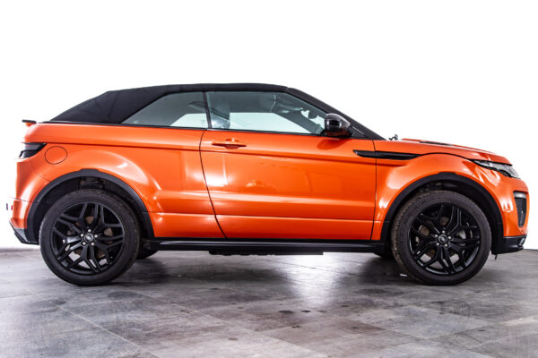 レンジローバーイヴォークコンバーチブル HSE ダイナミック 4WD