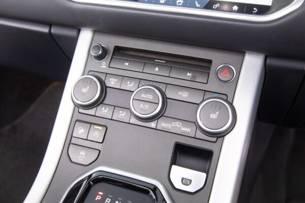 レンジローバーイヴォークコンバーチブル HSE ダイナミック 4WD