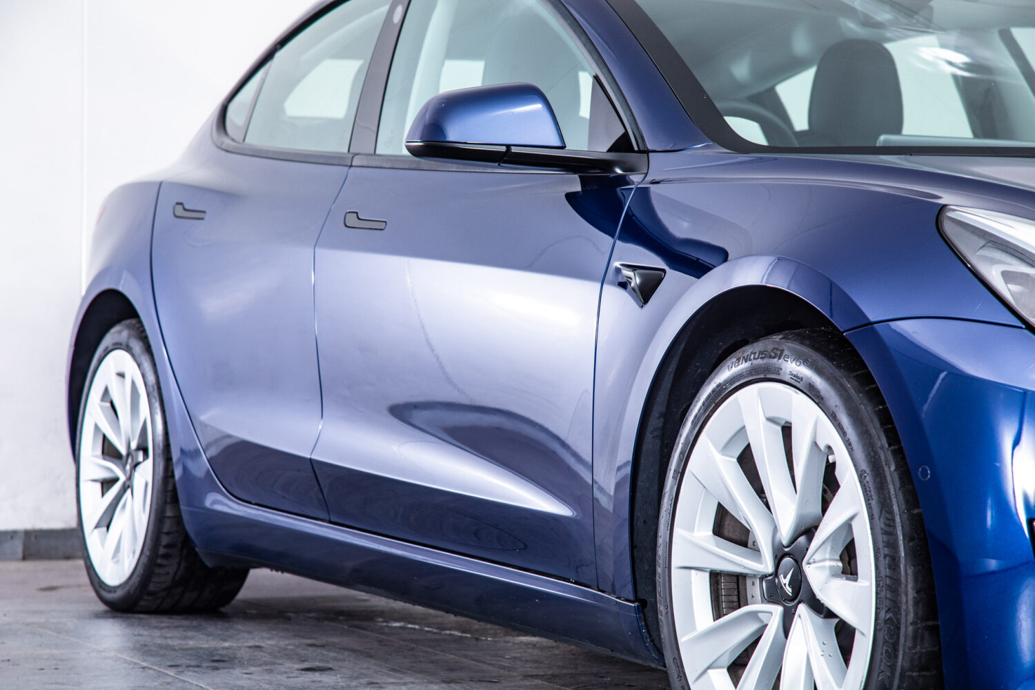 モデル3 ロングレンジ デュアルモーター 4WD