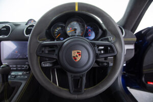 ポルシェ 718ケイマン GT4 RS PDK