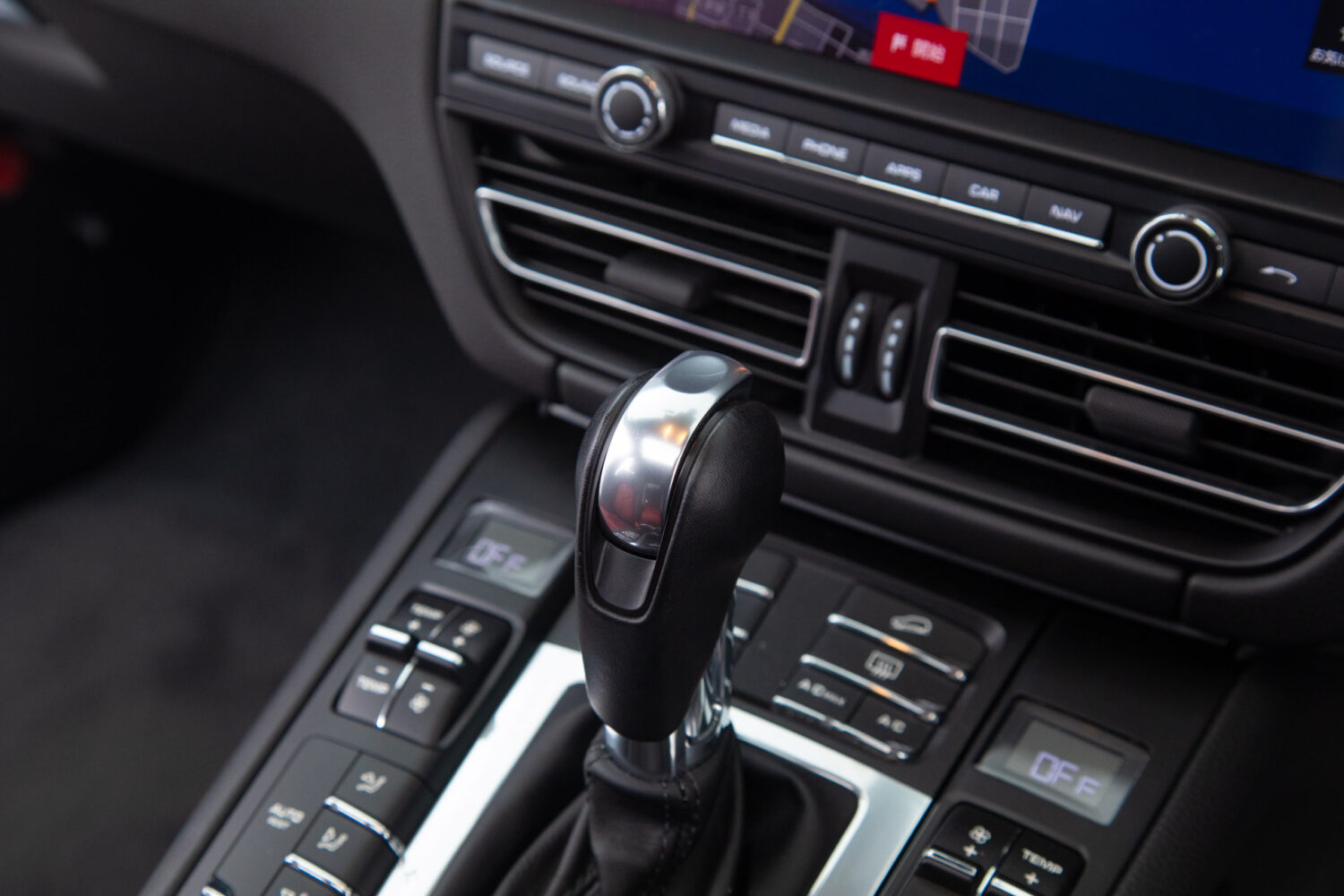 マカン S シュポルト エディション (パノラミック ルーフ システム装着車) PDK 4WD