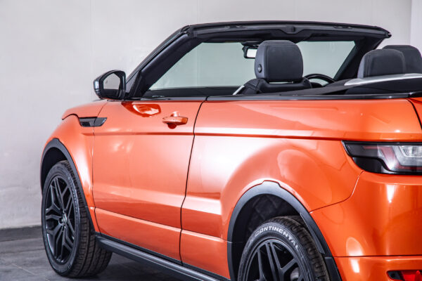 レンジローバーイヴォークコンバーチブル HSE ダイナミック 4WD
