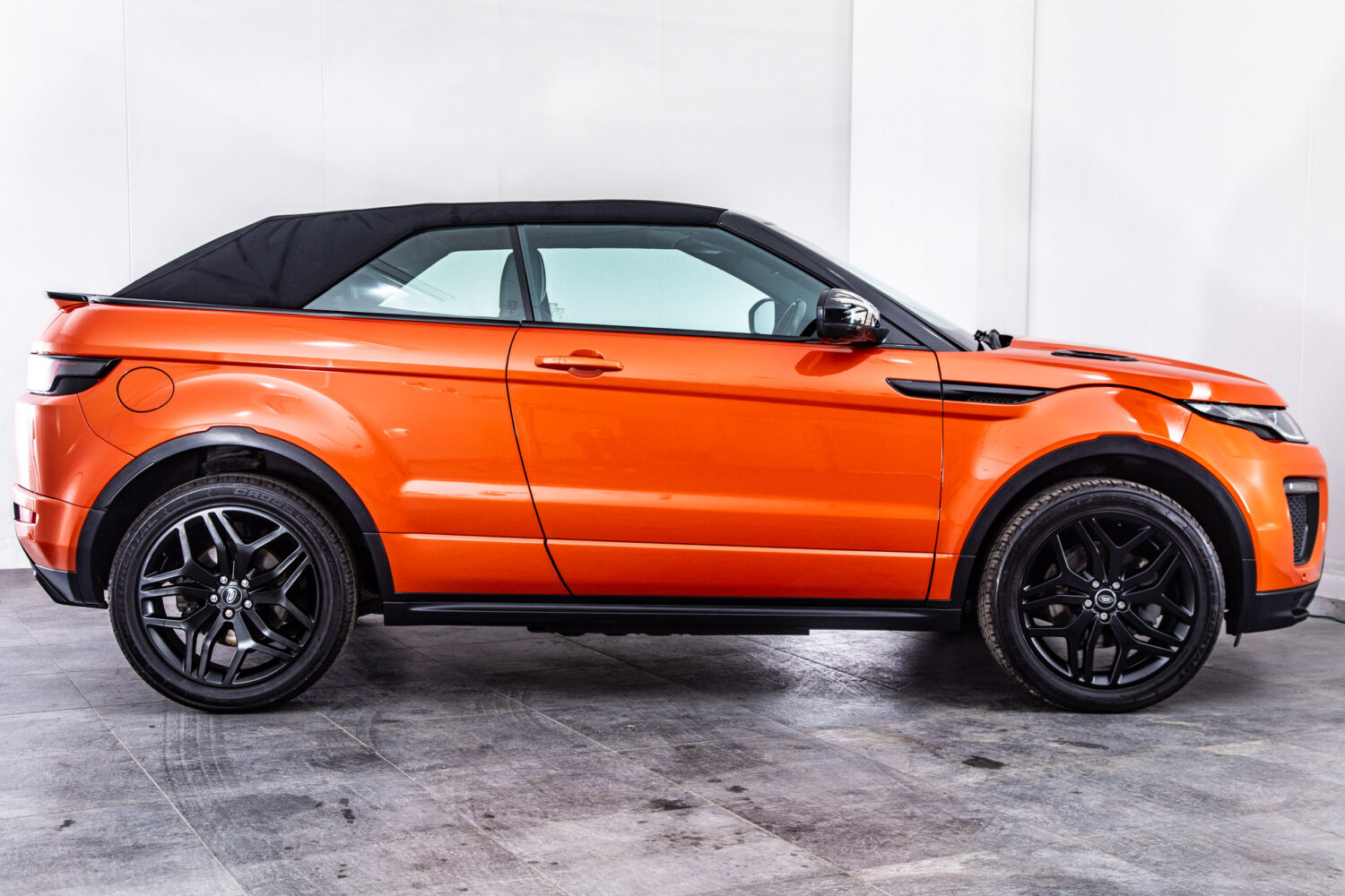 ランドローバー レンジローバーイヴォークコンバーチブル HSE ダイナミック 4WD