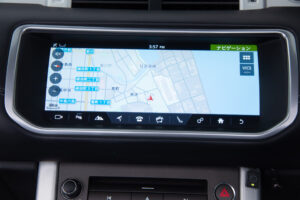 レンジローバーイヴォーク HSE ダイナミック 4WD