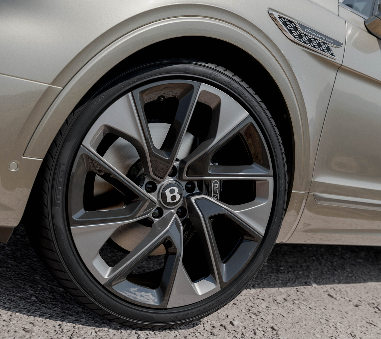 ベントレー・ベンテイガ・アルテナーラエディション　同車デザイン最高峰の特別仕様車