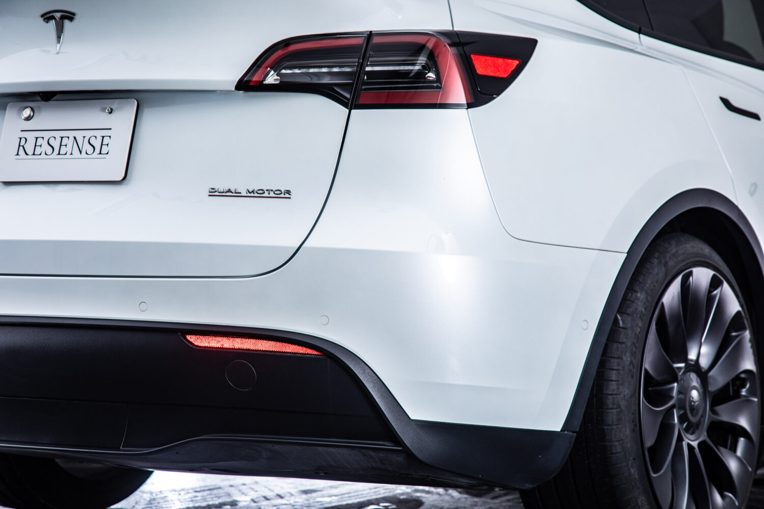 モデルY パフォーマンス 4WD