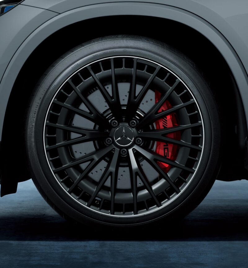 メルセデスAMG GLC43「エディションナイトカーボン」　ボディは2タイプに設定