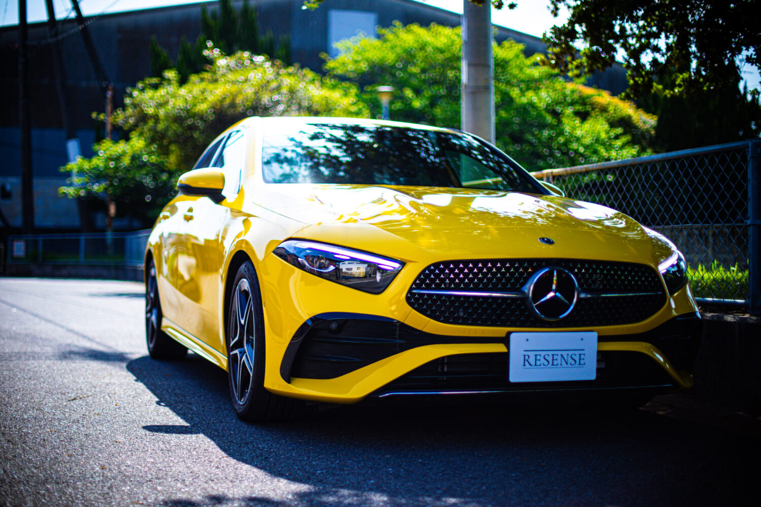 メルセデス・ベンツ・A200d（2024）幸せの黄色いメルセデス