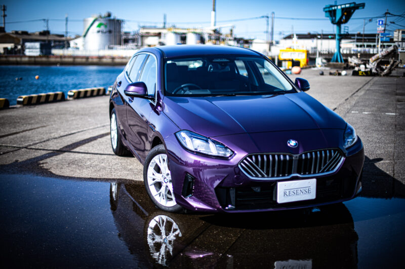 BMW・1シリーズ（2025）色に惹かれ、性能に納得する