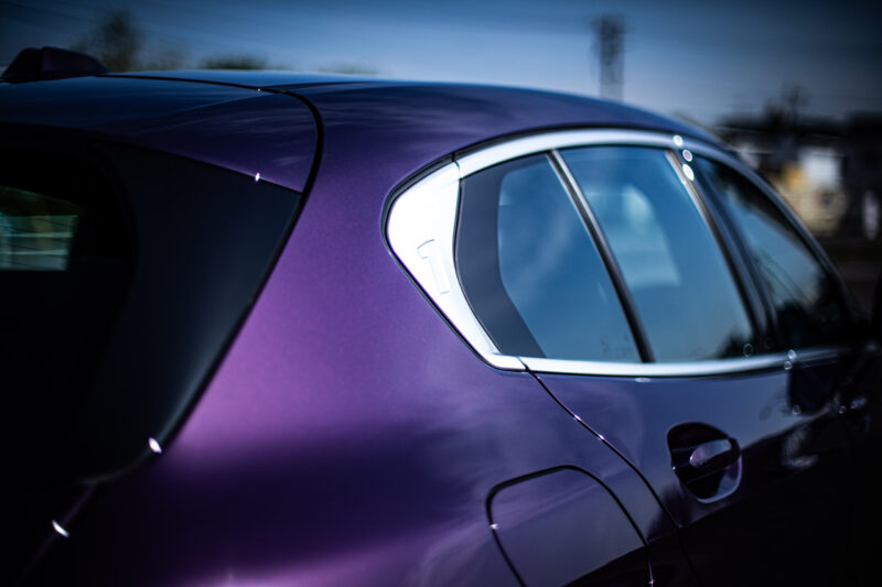 BMW・1シリーズ（2025）色に惹かれ、性能に納得する