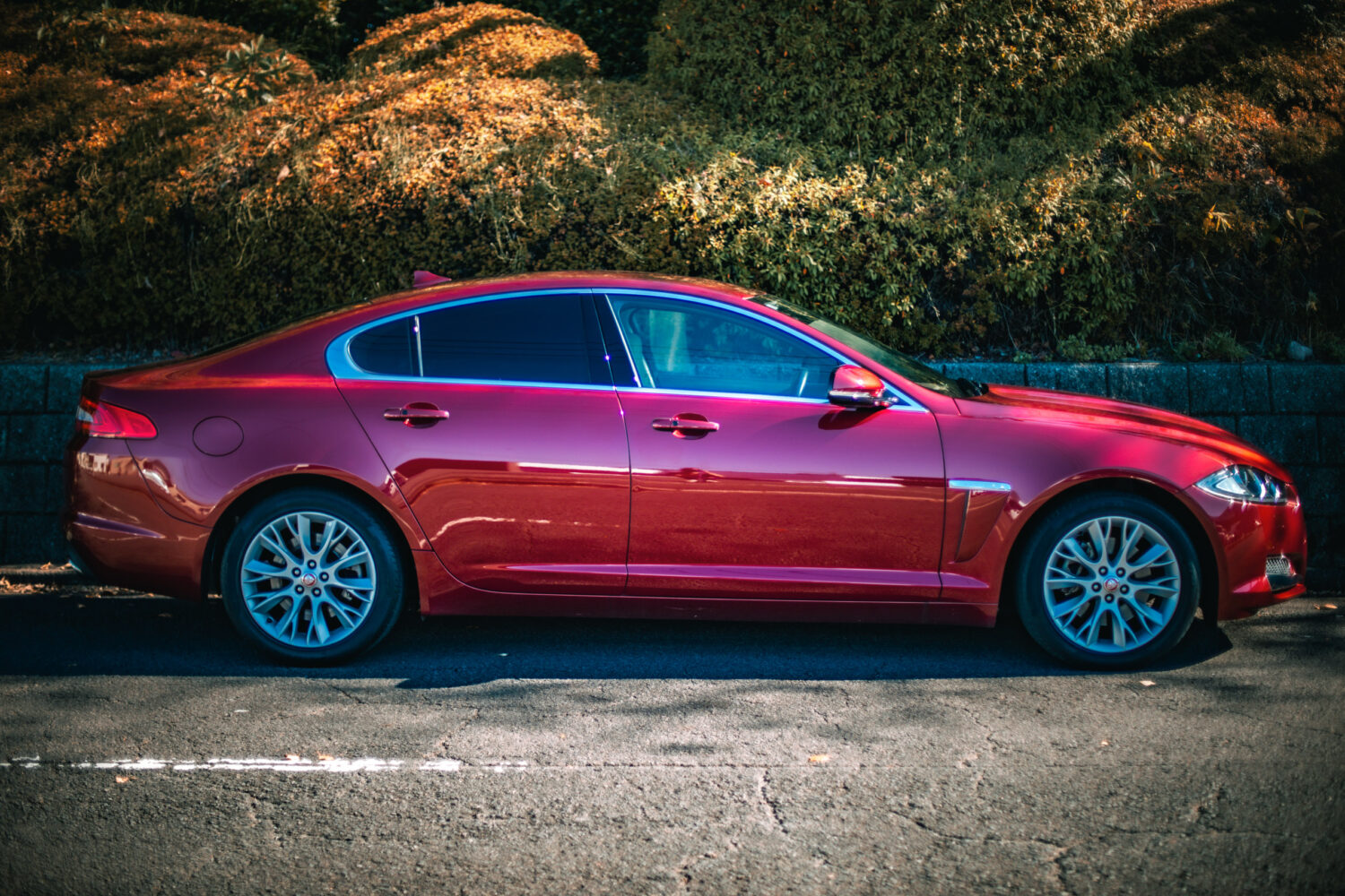 ジャガー・XF 2.0（2013）王道の英国を日常に