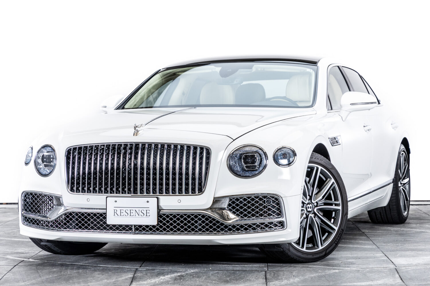 フライングスパー V8 左H 4WD