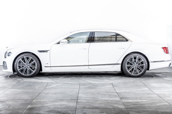 フライングスパー V8 左H 4WD