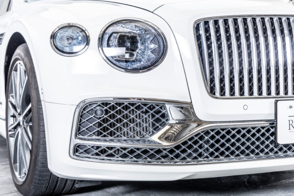 フライングスパー V8 左H 4WD