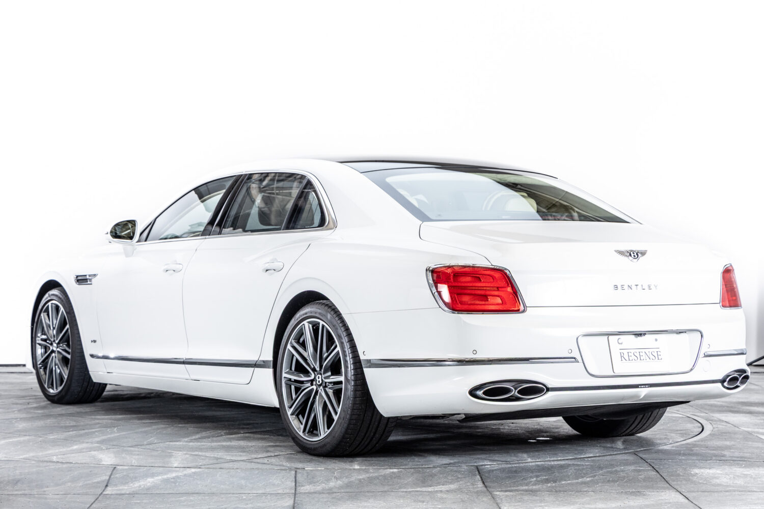 フライングスパー V8 左H 4WD