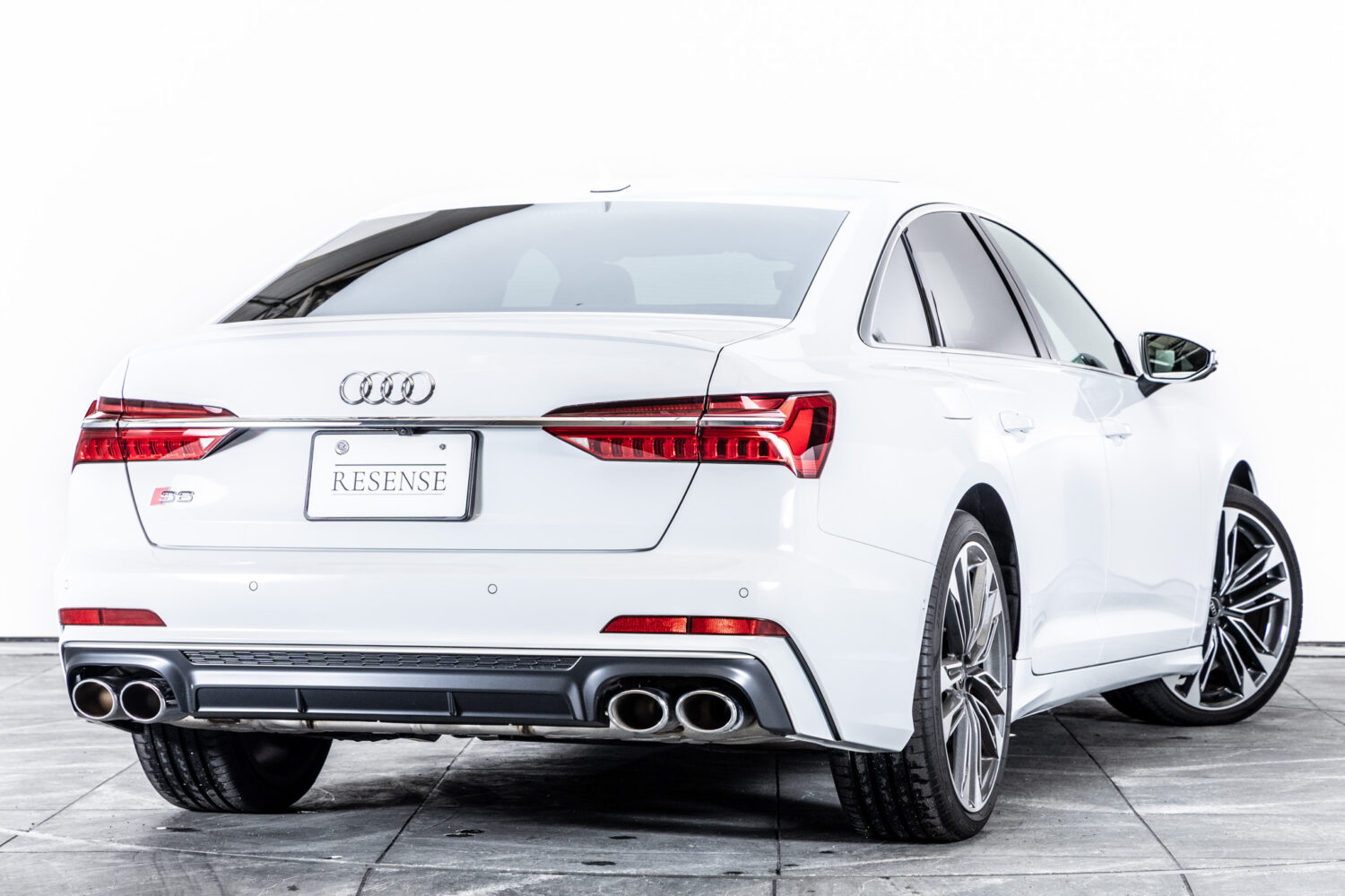 S6 4WD