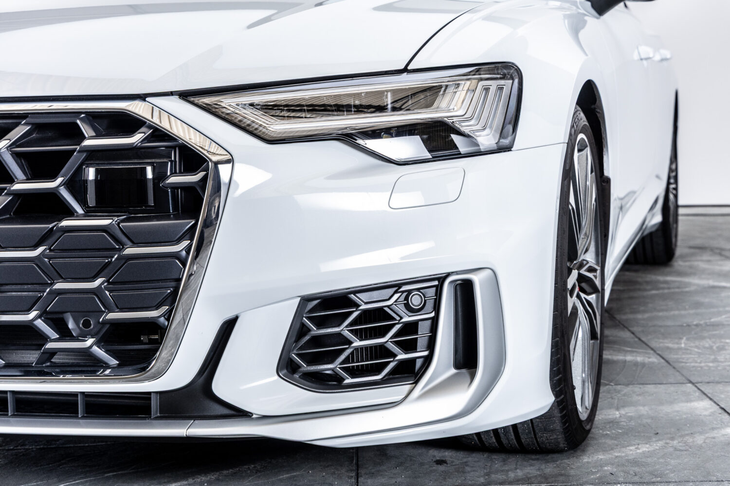 S6 4WD
