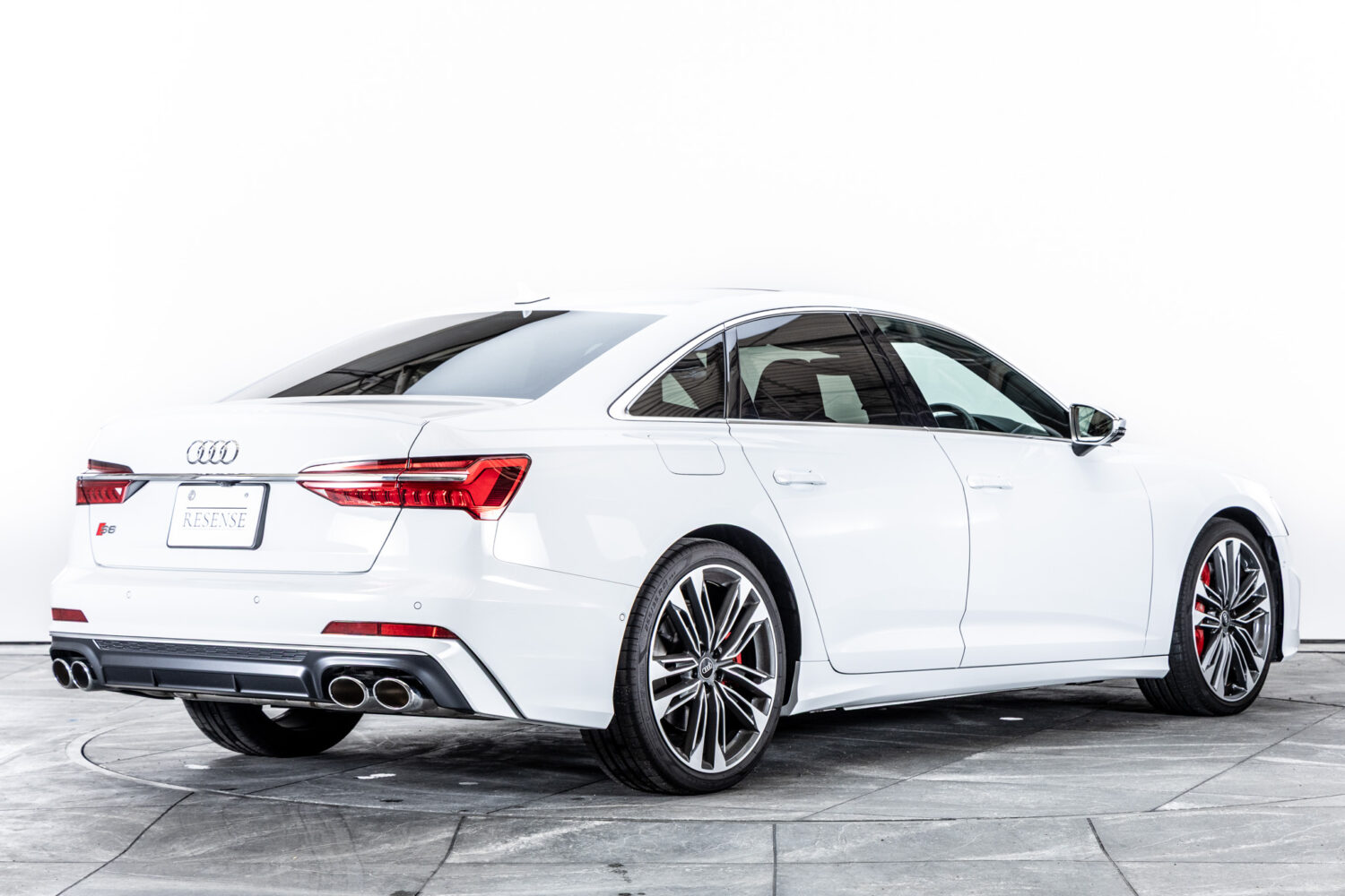 S6 4WD