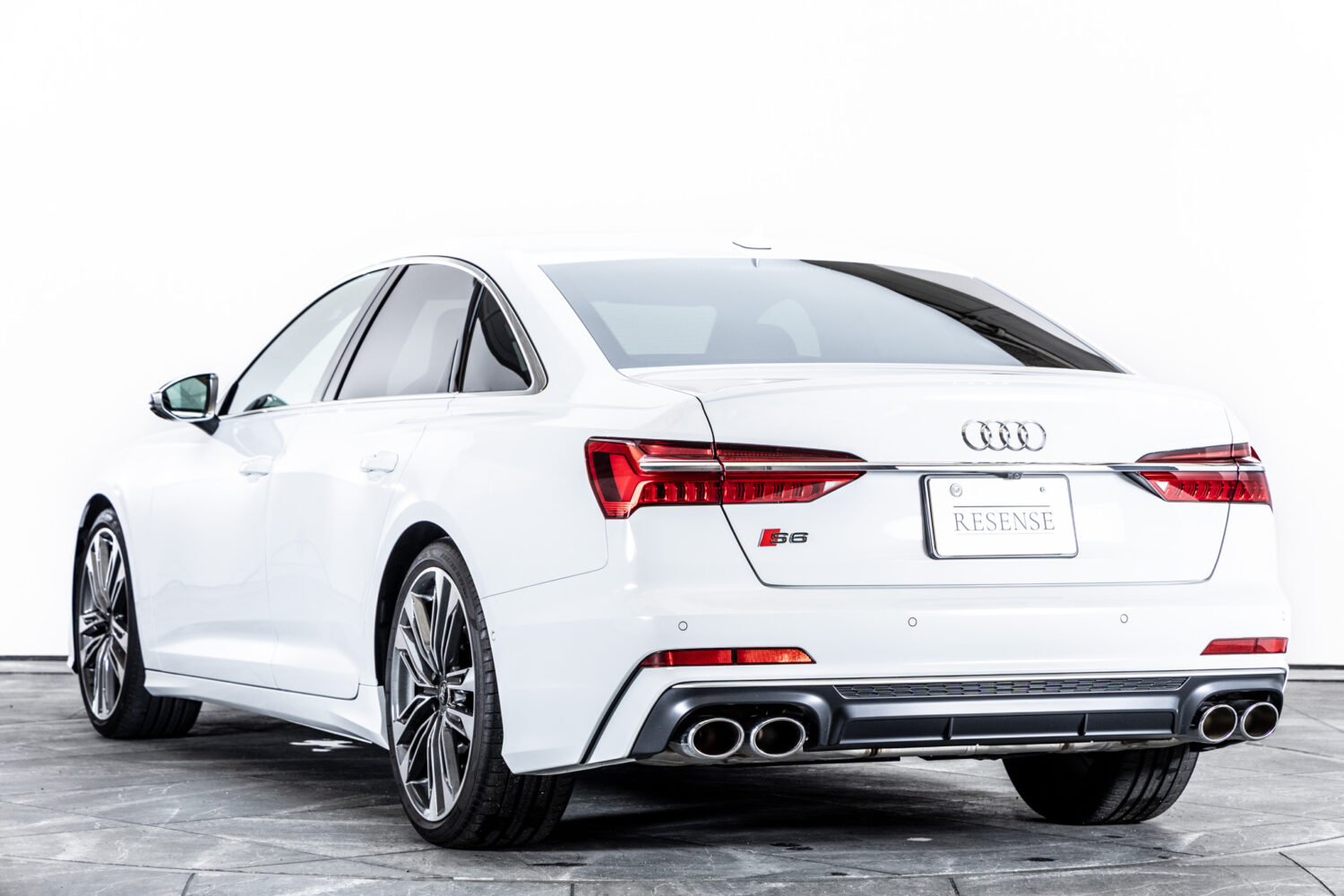 S6 4WD