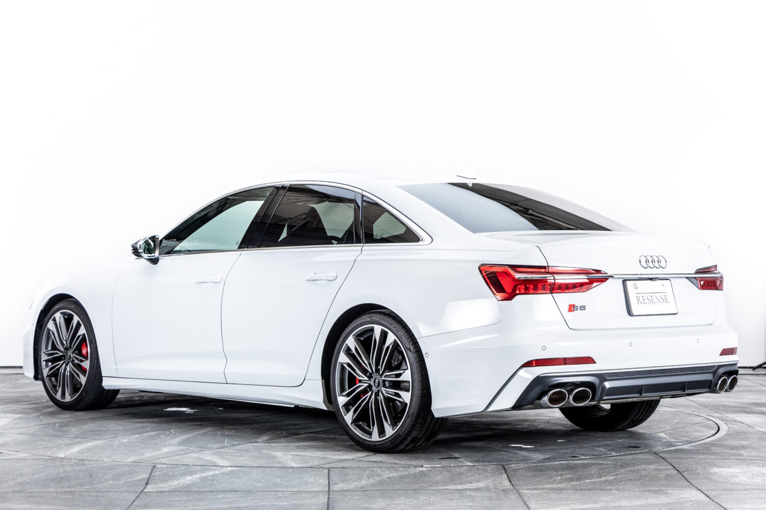 S6 4WD