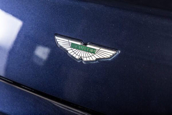 V8ヴァンテージ スポーツシフト