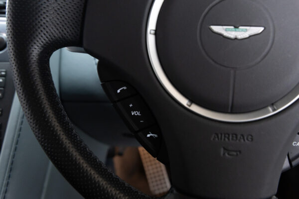 V8ヴァンテージ スポーツシフト