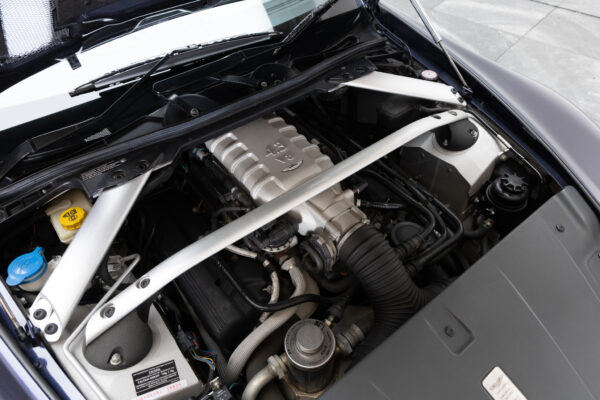V8ヴァンテージ スポーツシフト