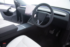 モデルY ロングレンジ 4WD