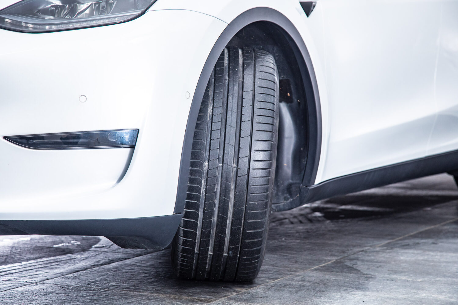 モデルY パフォーマンス 4WD