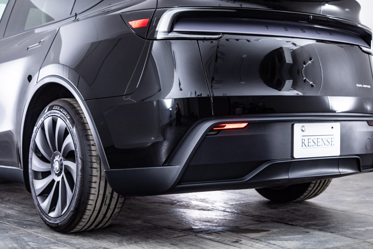 モデルY ロングレンジ 4WD