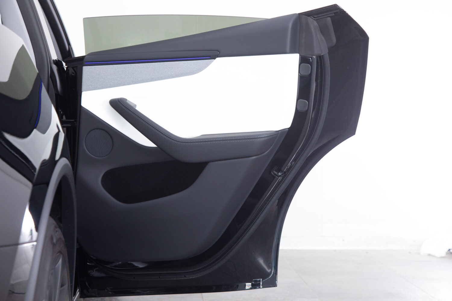 モデルY ロングレンジ 4WD