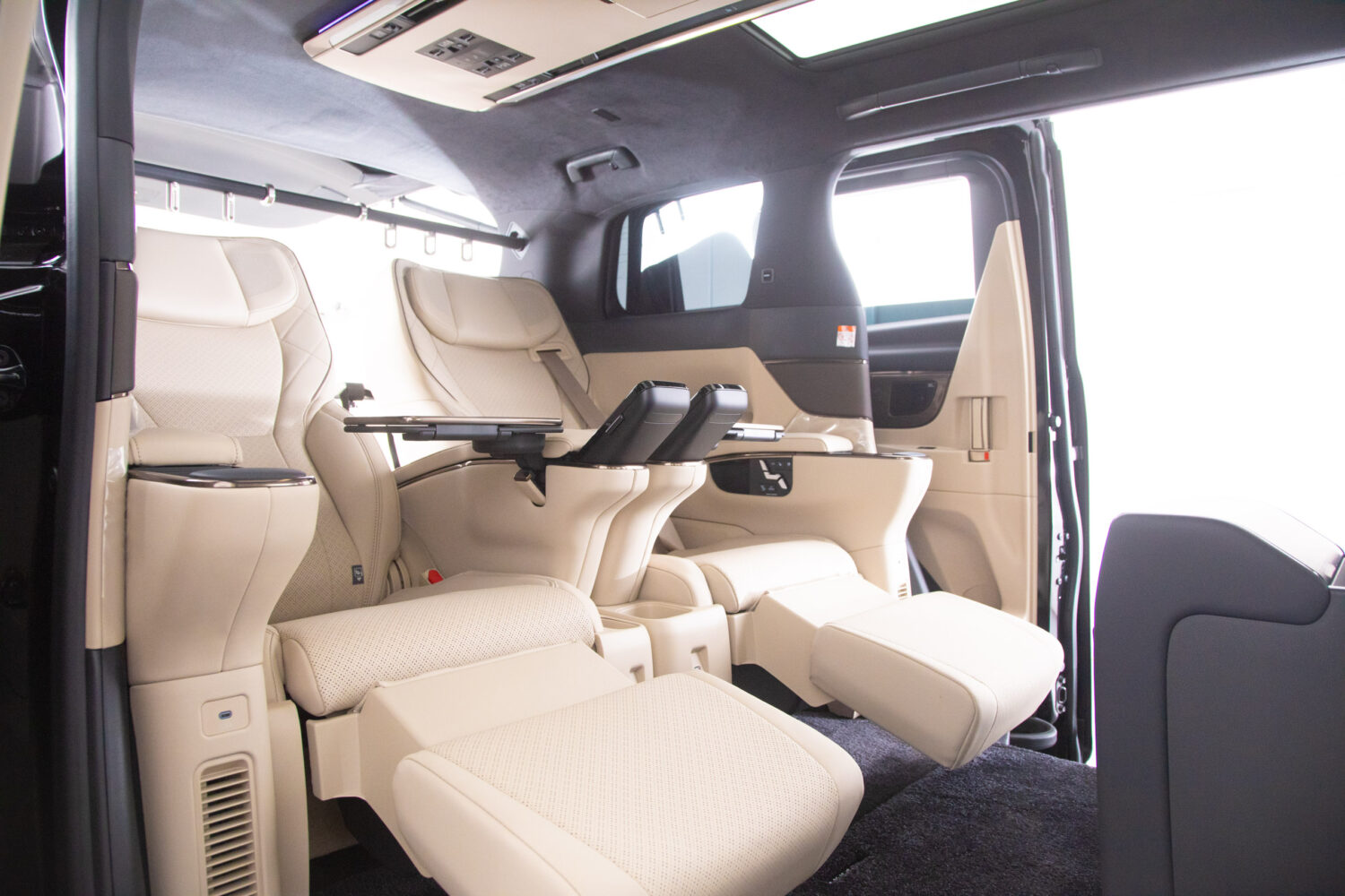 アルファード スぺーシャスラウンジ HEV2.5 4WD