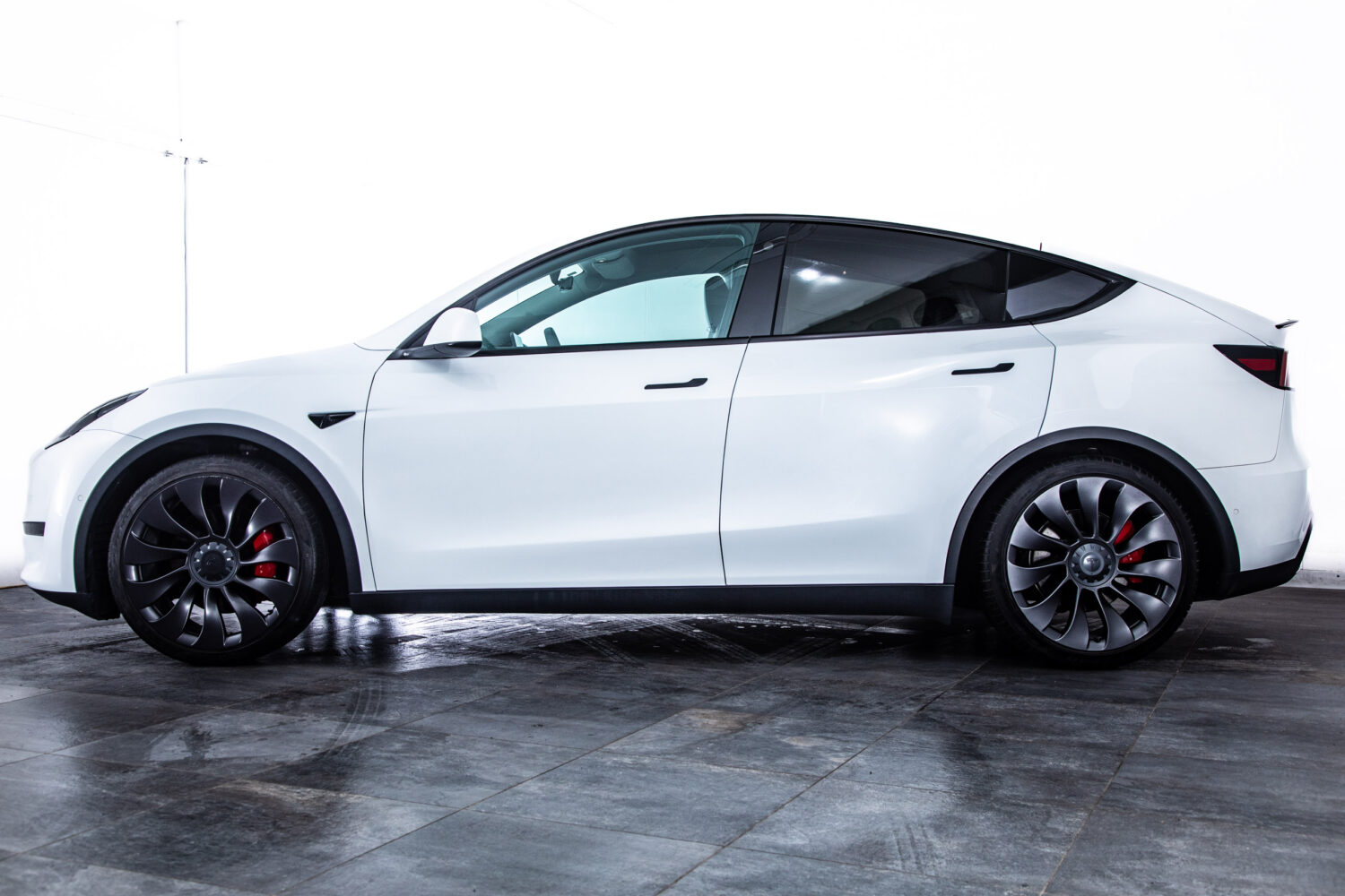 モデルY パフォーマンス 4WD