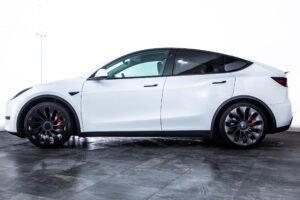 モデルY パフォーマンス 4WD