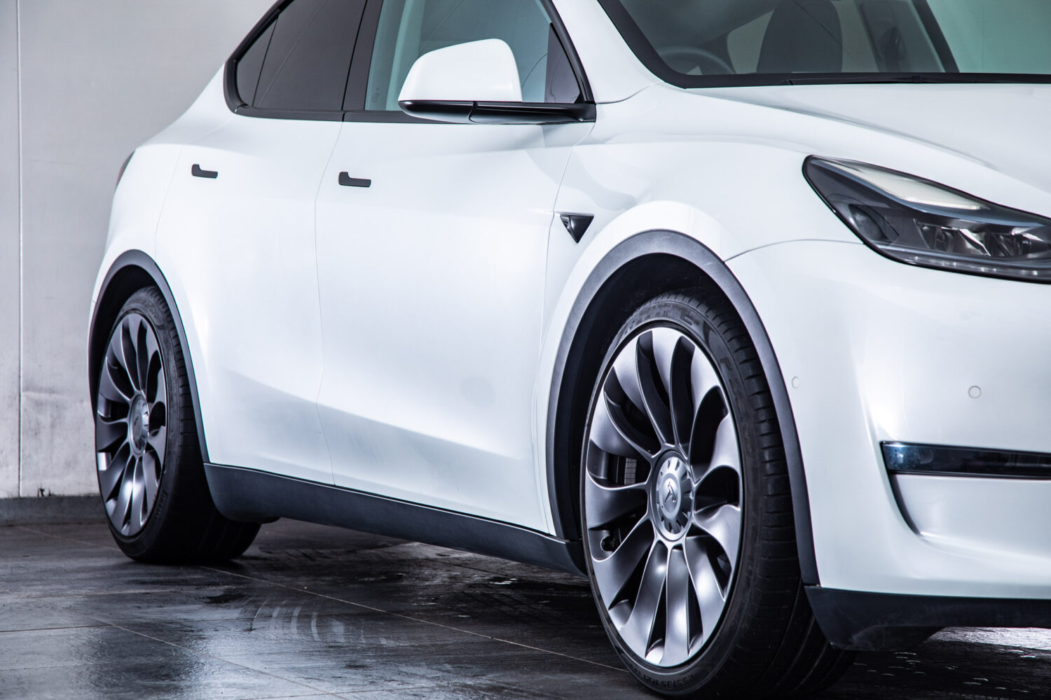 モデルY パフォーマンス 4WD