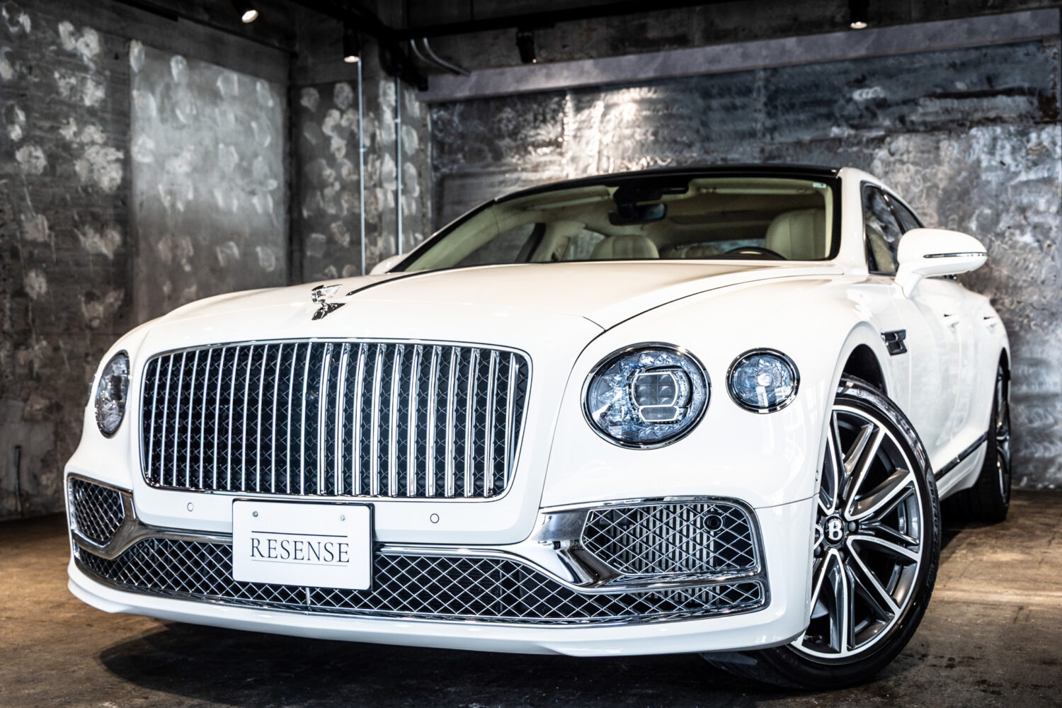 フライングスパー V8 左H 4WD