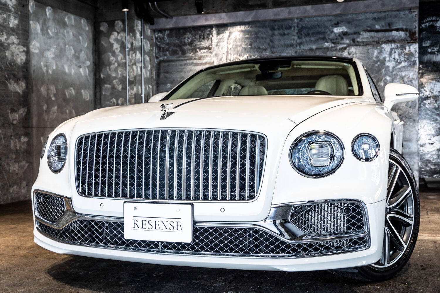 フライングスパー V8 左H 4WD