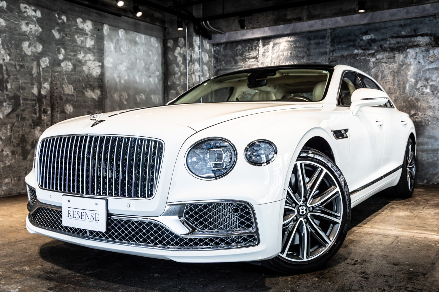 フライングスパー V8 左H 4WD