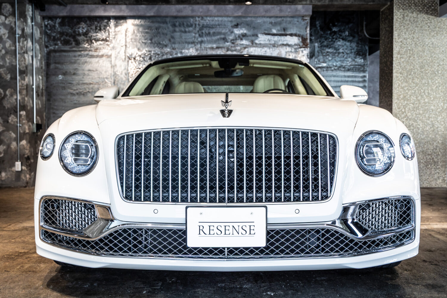 フライングスパー V8 左H 4WD