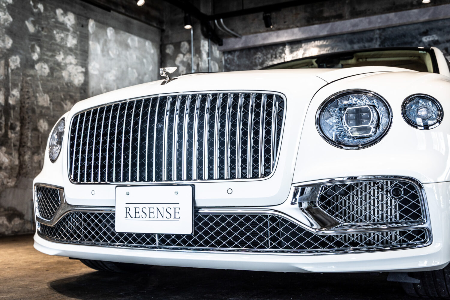 フライングスパー V8 左H 4WD