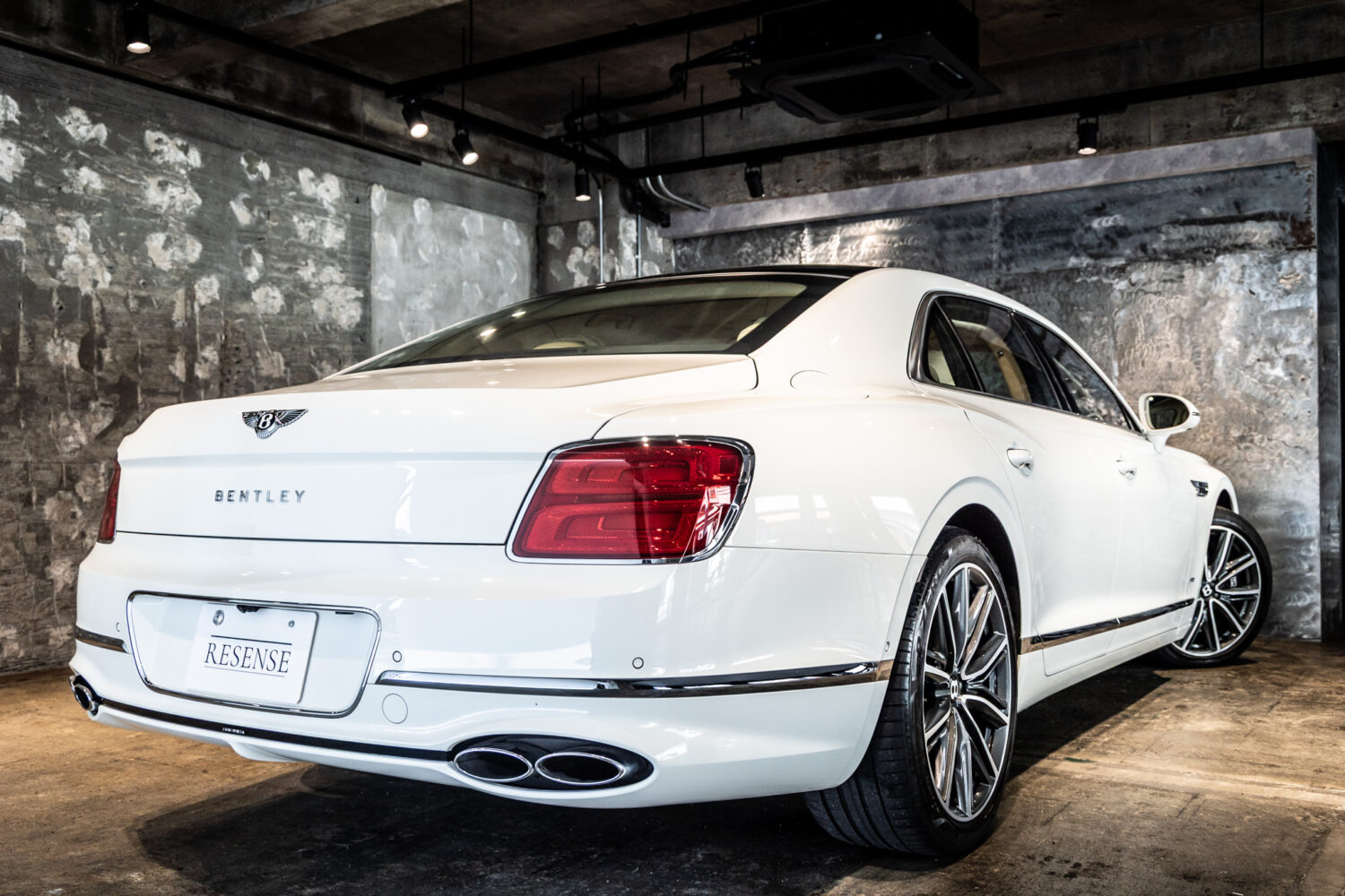 フライングスパー V8 左H 4WD