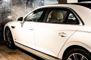 フライングスパー V8 左H 4WD