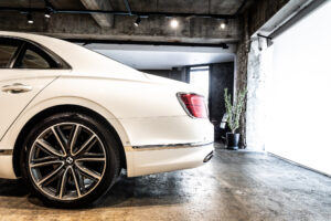 フライングスパー V8 左H 4WD