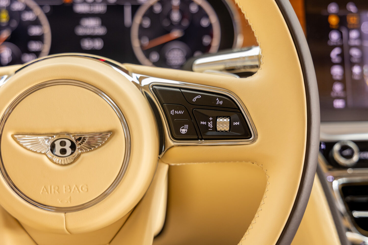 フライングスパー V8 左H 4WD