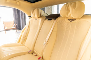 フライングスパー V8 左H 4WD